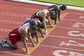 乐鱼体育线上网站-MAD教练压力巨大！，阿扎伦卡遭遇十五持续失利上演精彩一战